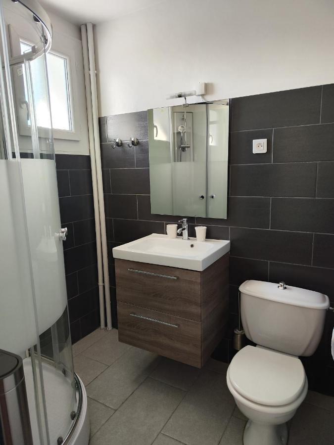 Hotel Le Sporting Beaumont-sur-Leze Exterior foto